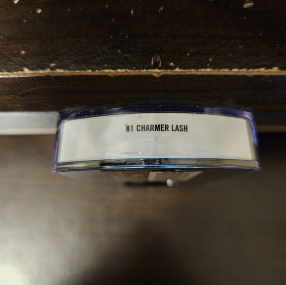 Mac M·A·C LASH / 81 CHARMER LASH  (NIB) - set of 2 - Picture 2 of 3